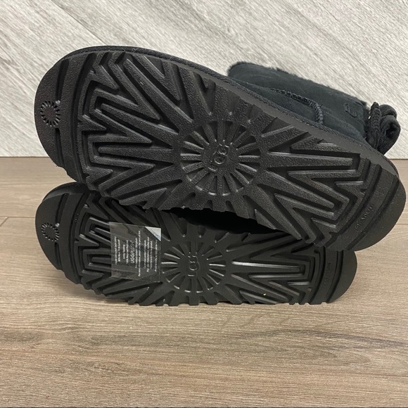 UGG | Bailey Corduroy Bow Boots Black Size 6 NEW - Picture 8 of 16